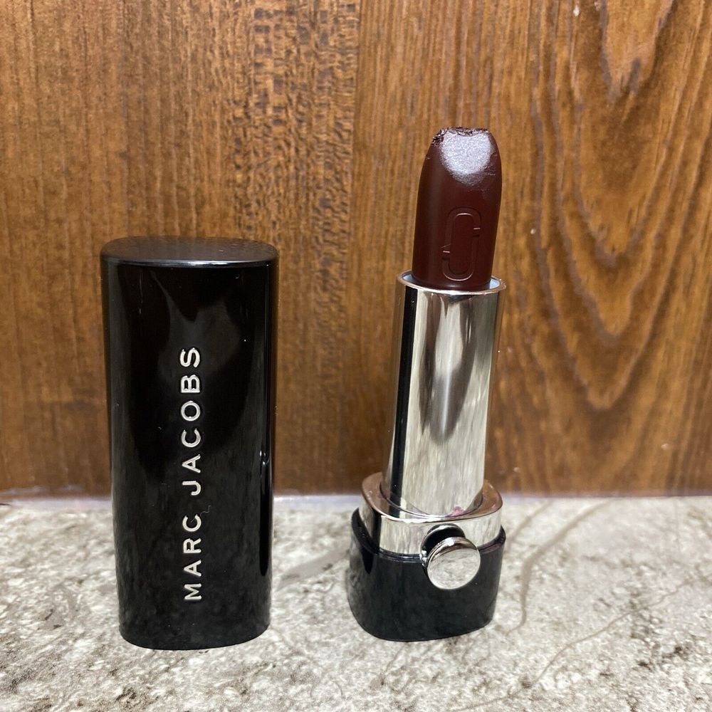 Marc Jacobs 290 TRAX‎ Le Marc Lip Creme Lipstick (0.12 oz./Full Size) Flawed